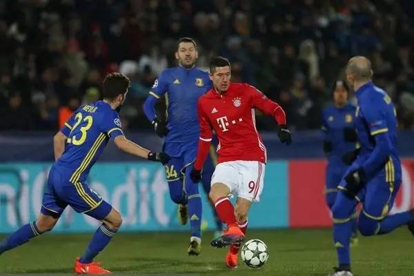 他需要在角 他需要在角