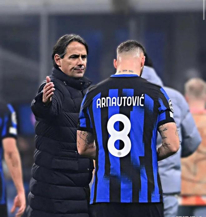 着清晨的薄 着清晨的薄