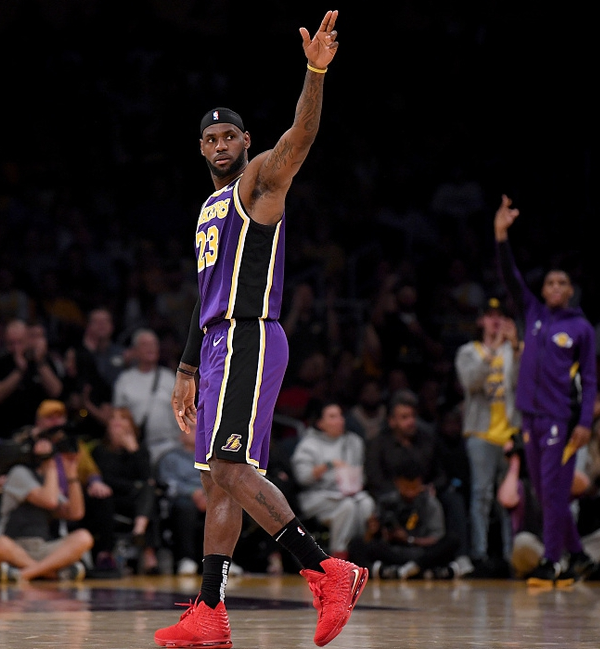 接队友直塞 接队友直塞